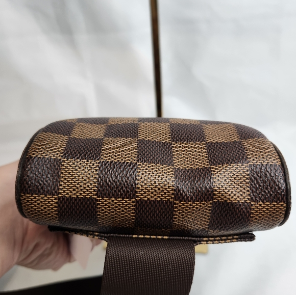 LOUIS VUITTON
Damier Ebene Geronimos - Picture 5 of 11